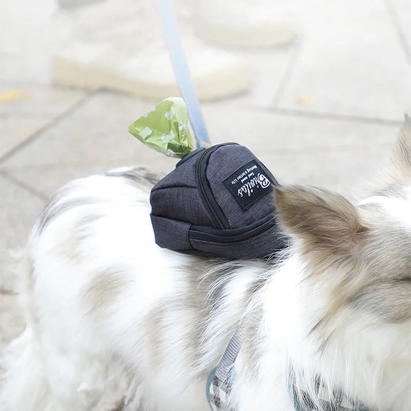 Distributeur de sacs à crottes pour chien BRIVI™ | distributeur de sacs à déjections canines